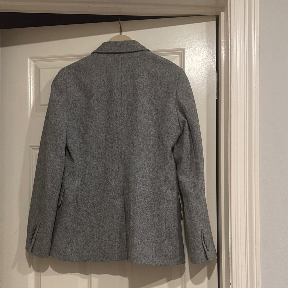 Gray Women's Blazer - Gap - Size 8 - Picture 2 of 5